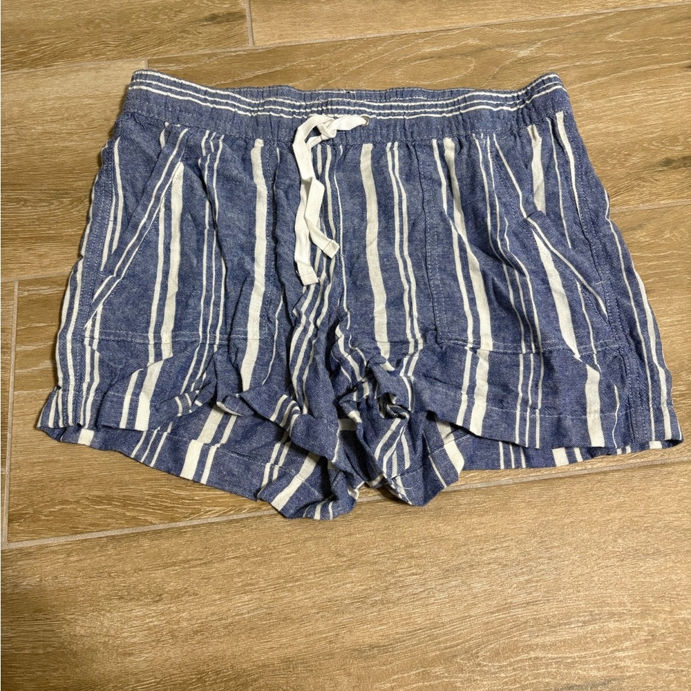 Nautica Blue and White Striped Shorts M